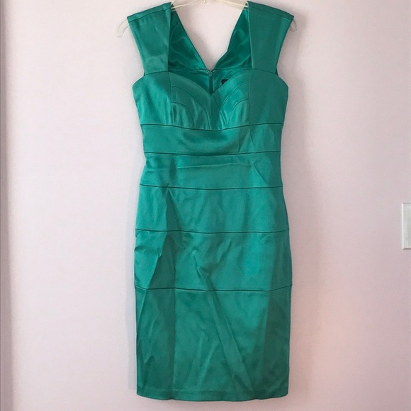 JAX Emerald Cocktail Dress - Picture 2 of 8